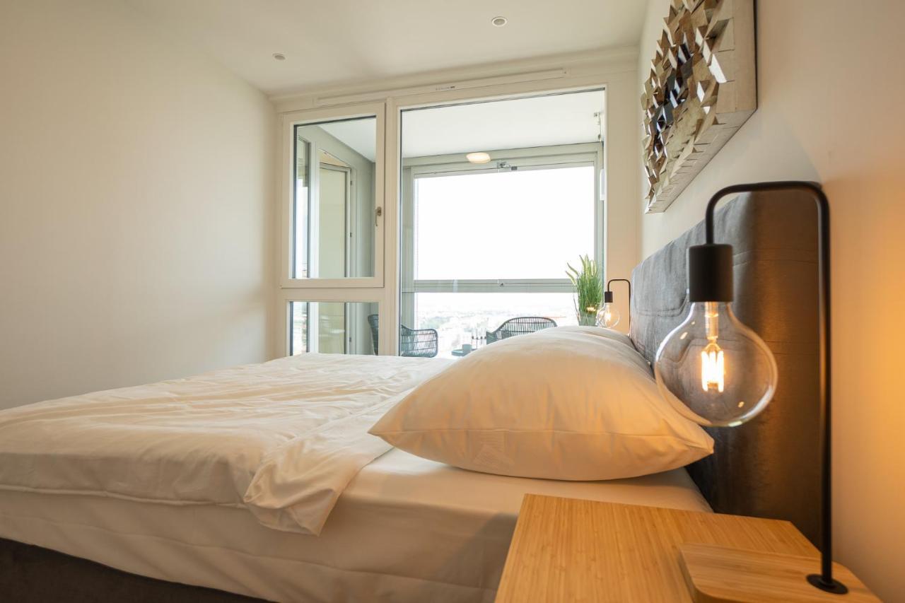 Appartamento Posh On 22nd Floor + Loggia, Pool, Gym, Sauna *