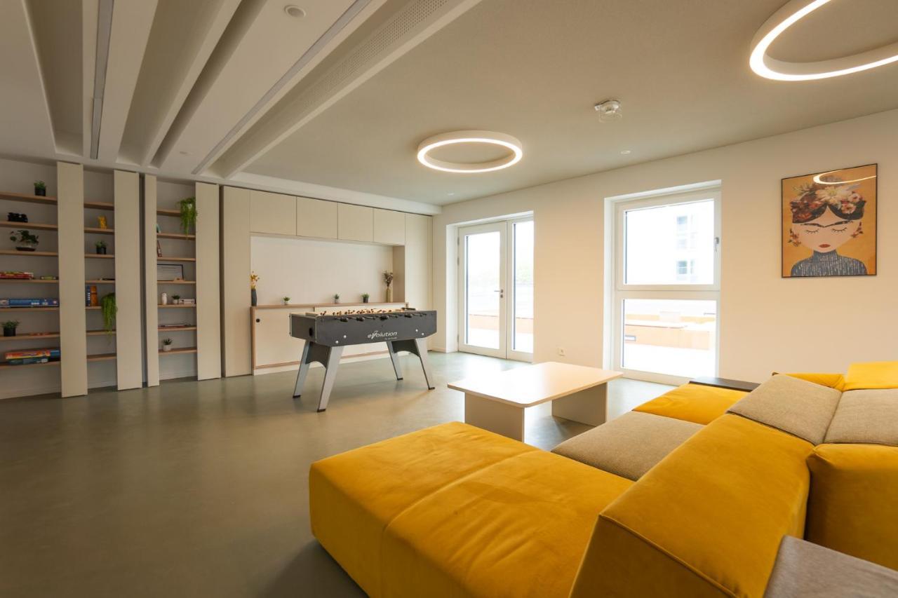 Posh On 22nd Floor + Loggia, Pool, Gym, Sauna Vienna