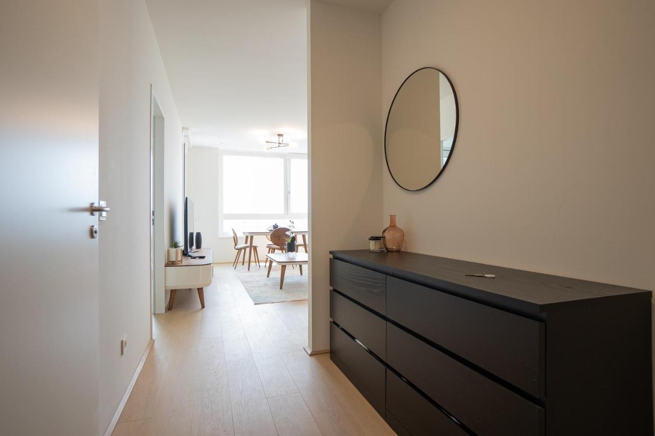 Posh On 22nd Floor + Loggia, Pool, Gym, Sauna * Vienna