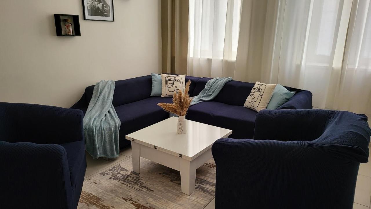 Royal Colours Apartment *