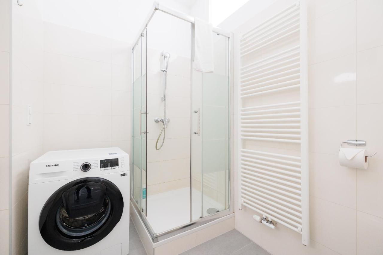 Apartment Central City - 2 Bedroom With Netflix *