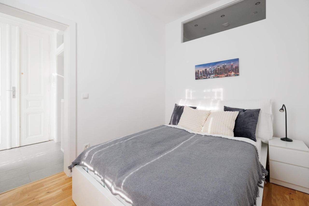 Central City - 2 Bedroom With Netflix Vienna