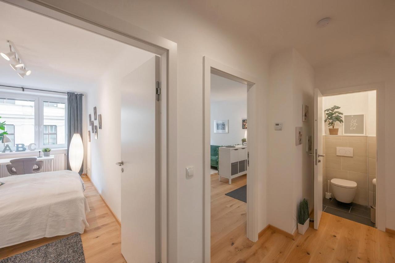 Modern Center Apartment