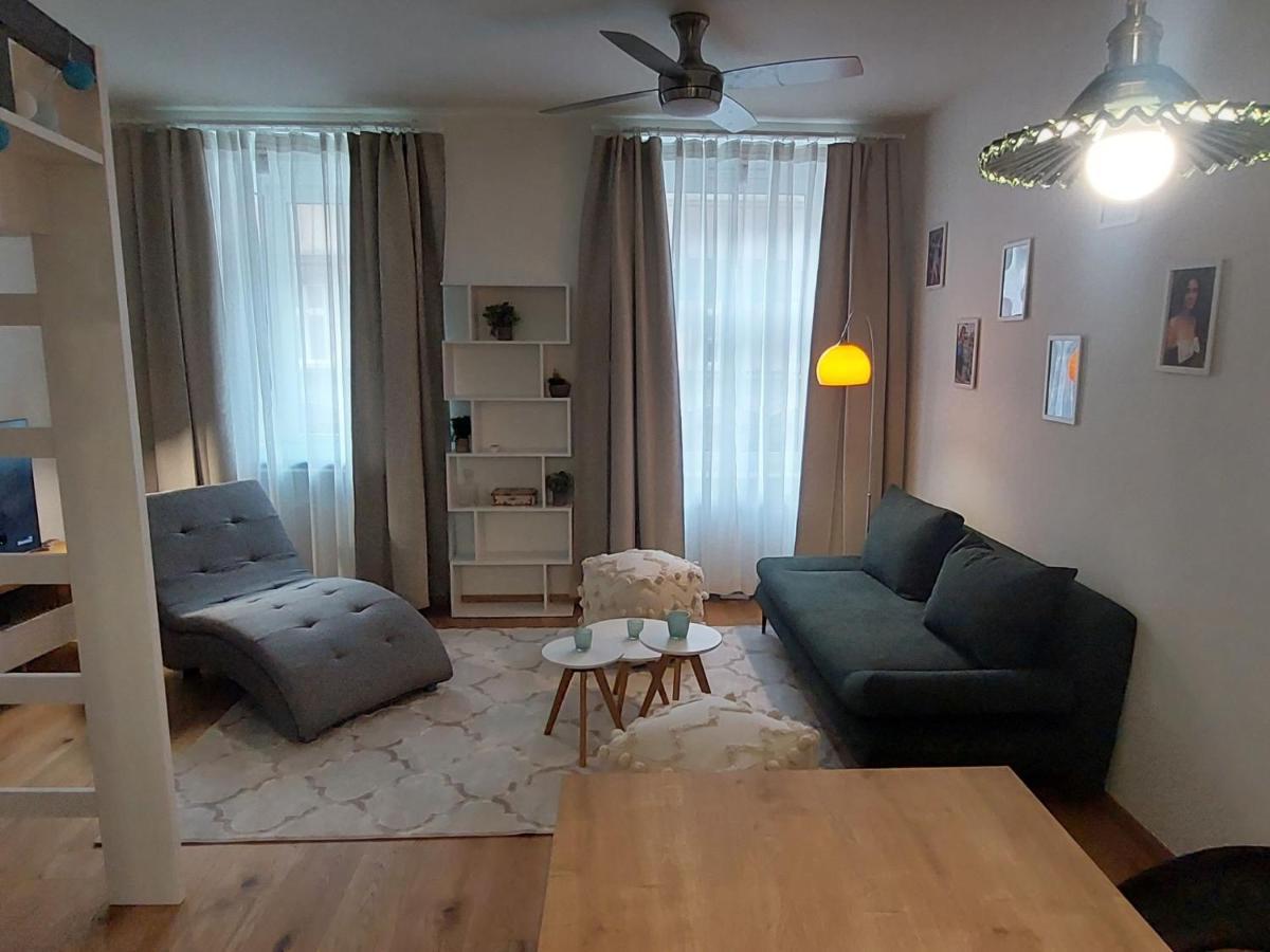Apartment Maria Hilf 1-2 Double By Interhome Vienna