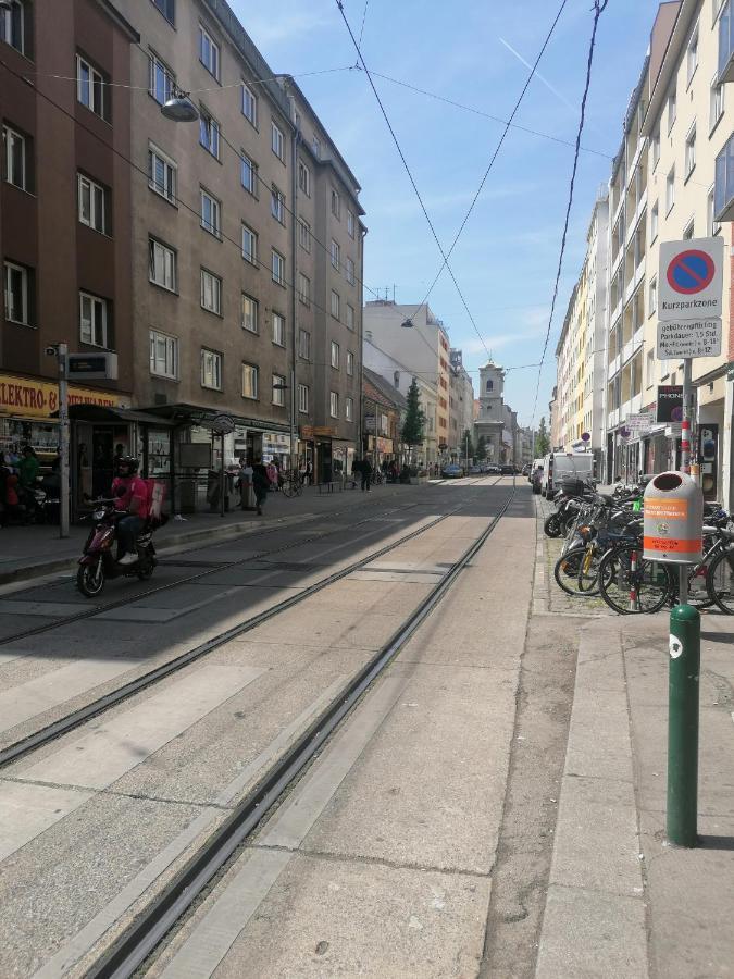 Alpha 7min To The Centar Apartment