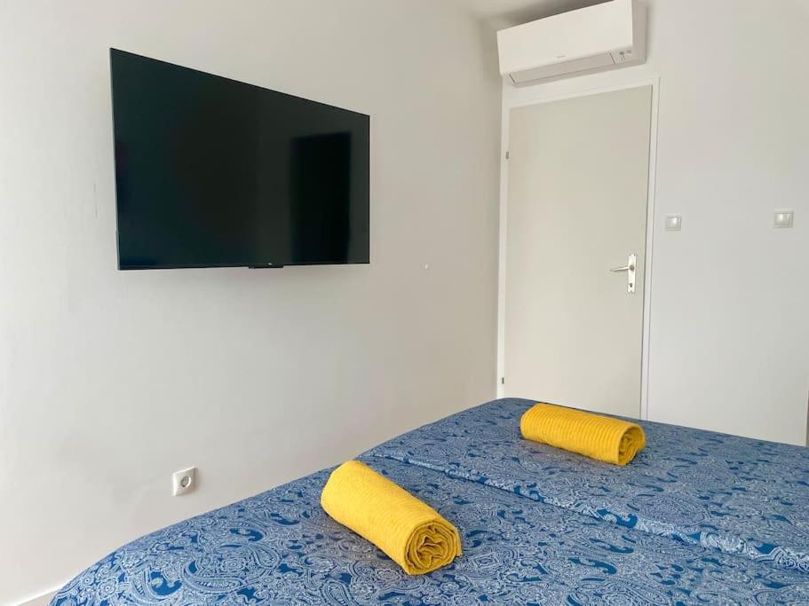Rooftop With Free Parking & Balcony & Ac Vienna