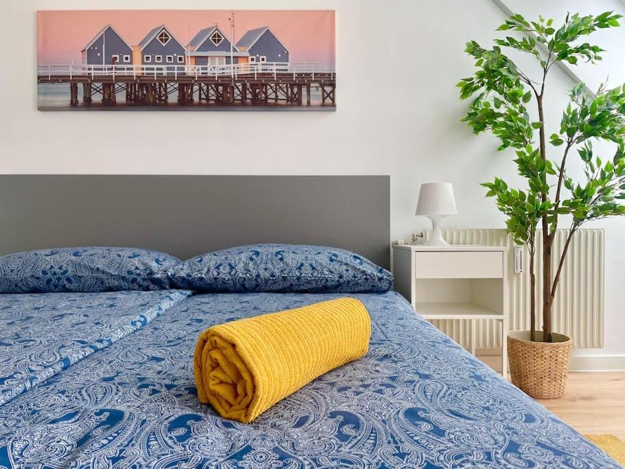 Rooftop With Free Parking & Balcony & Ac Apartment