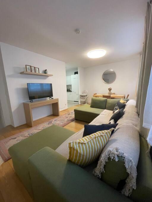 Modern Flat Apartment *