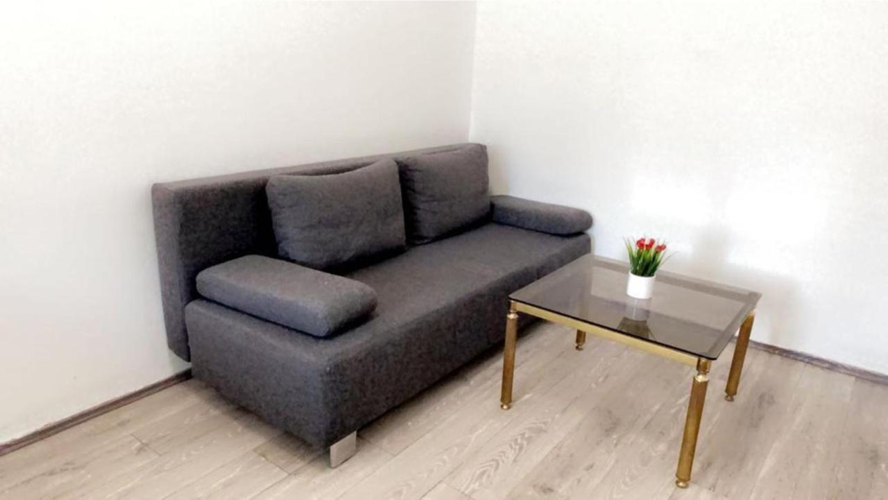 Apartment Private In Shared Pr4-9