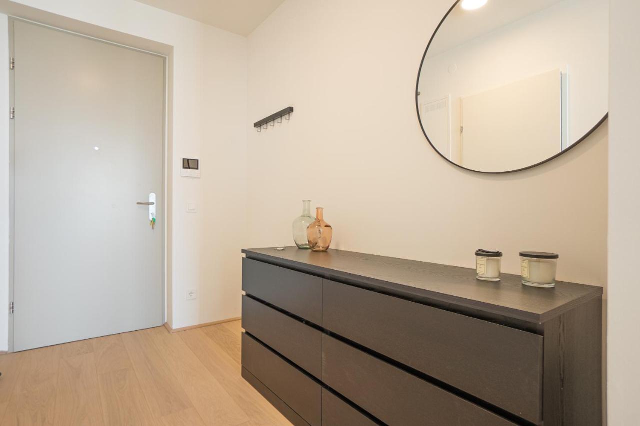 Posh On 22nd Floor + Loggia, Pool, Gym, Sauna * Vienna
