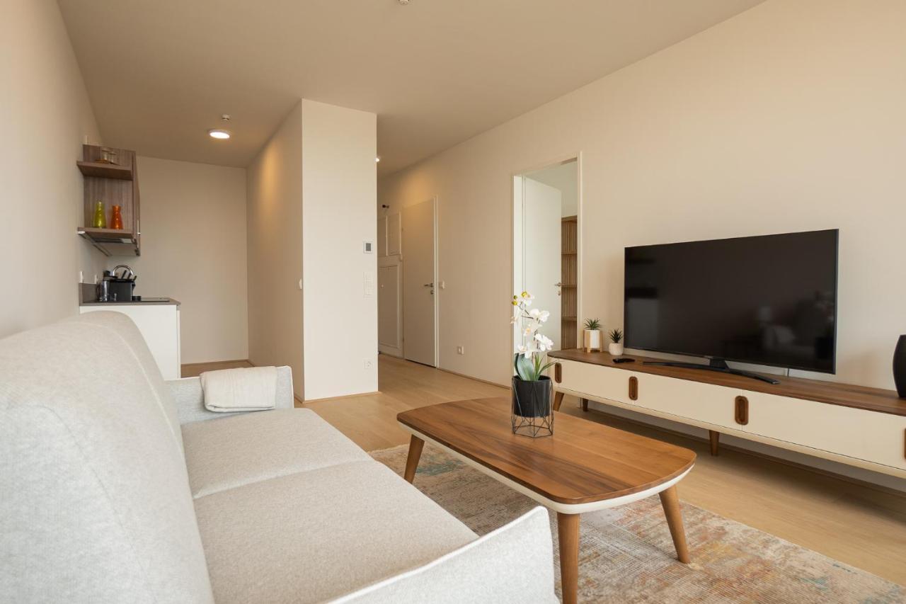 Appartamento Posh On 22nd Floor + Loggia, Pool, Gym, Sauna