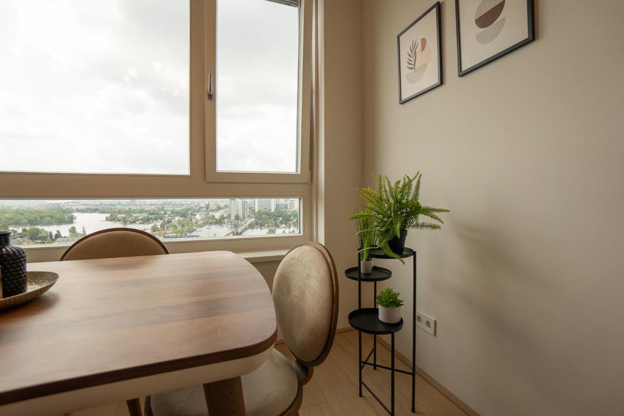 Appartamento Posh On 22nd Floor + Loggia, Pool, Gym, Sauna