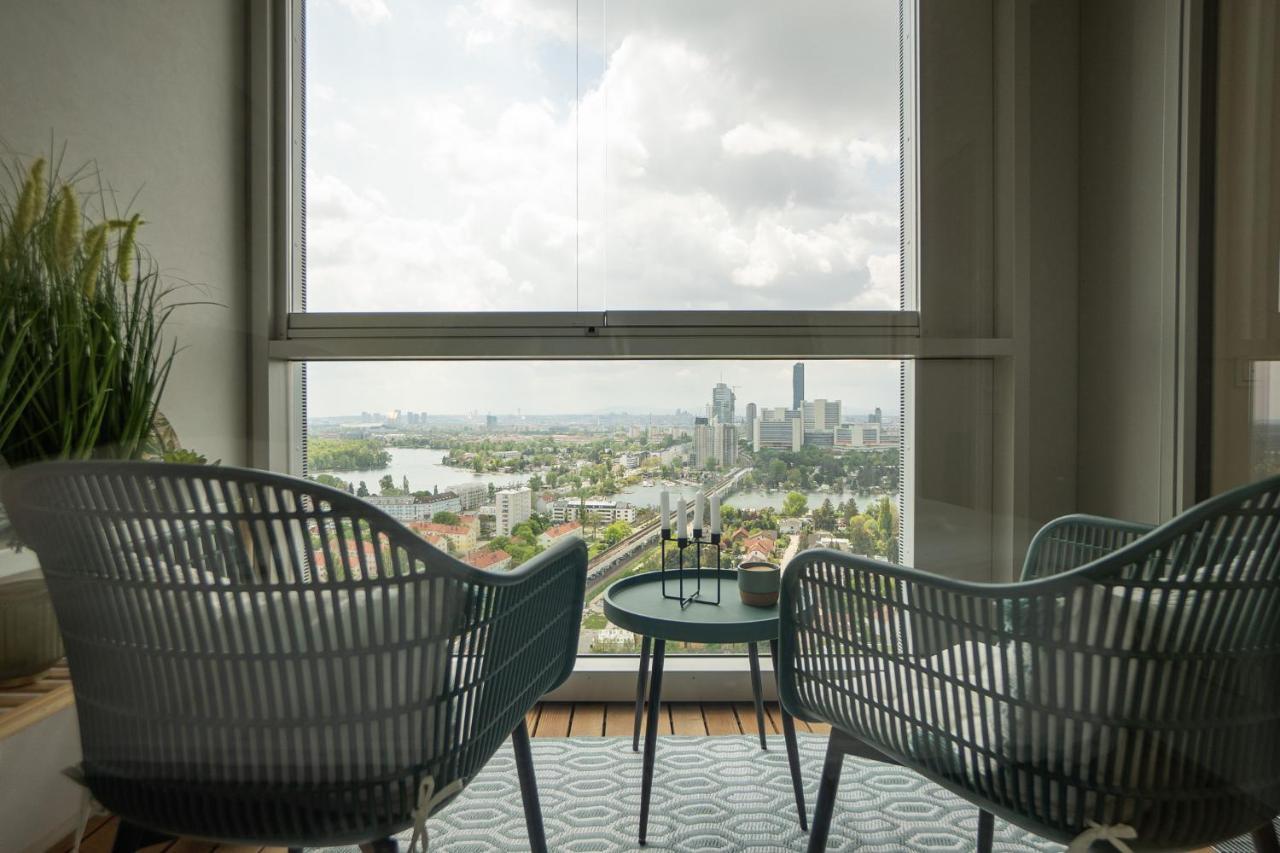 Appartamento Posh On 22nd Floor + Loggia, Pool, Gym, Sauna