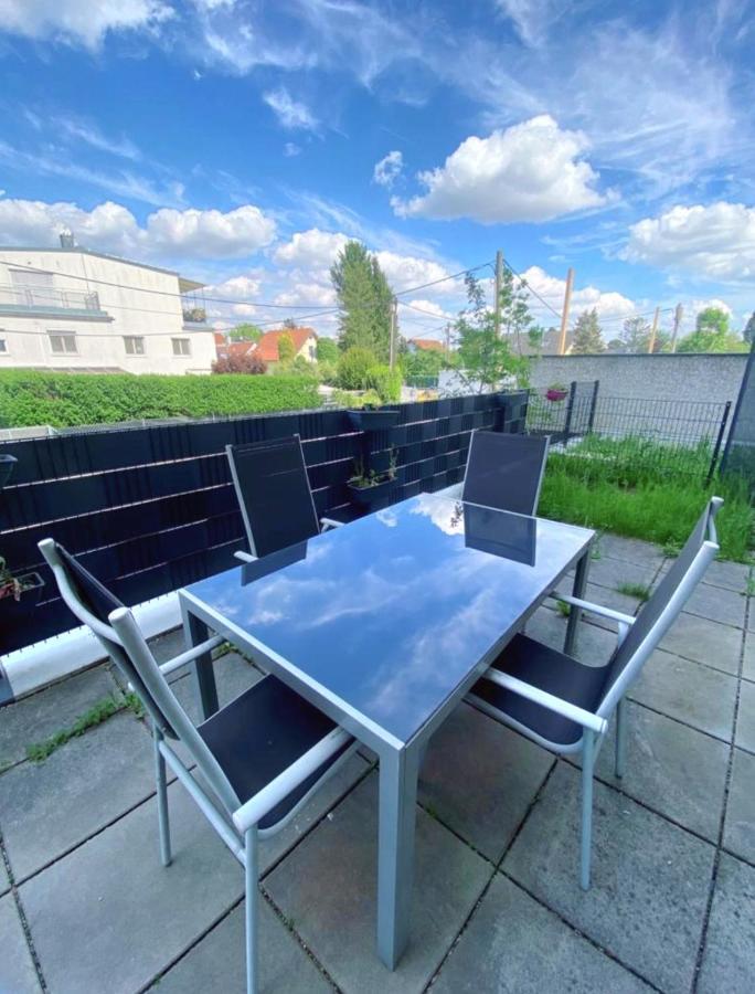 Near Lake Spacious & Furnished Beautiful Apartamento
