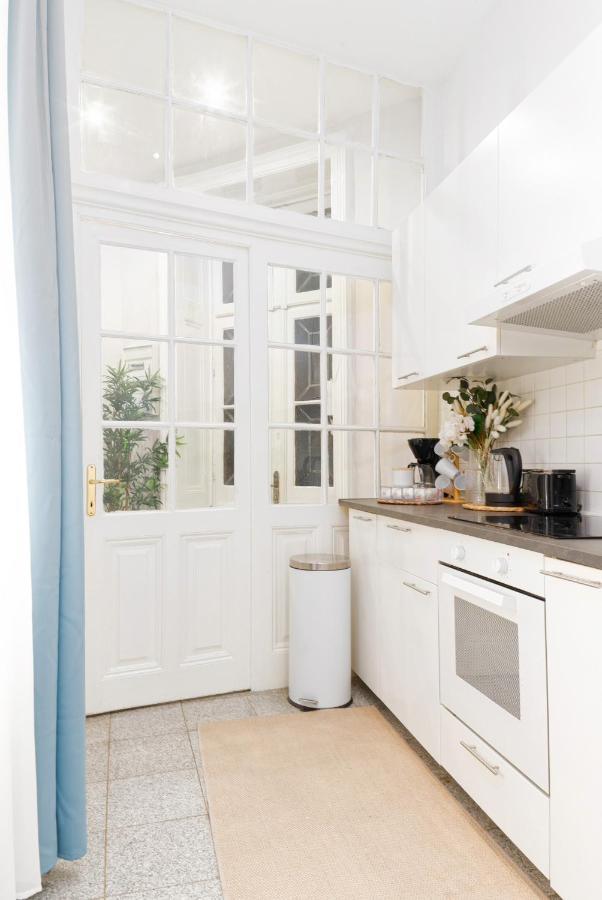 Spacious And Near Metro I Close To Parks I Akh