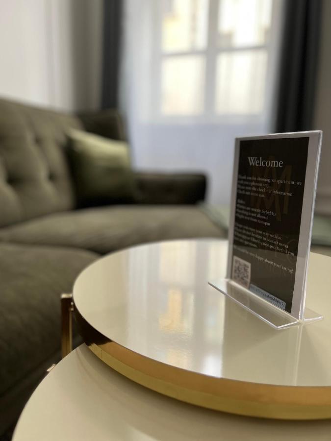 Apartment Mateo Design / Contactless Check-in *