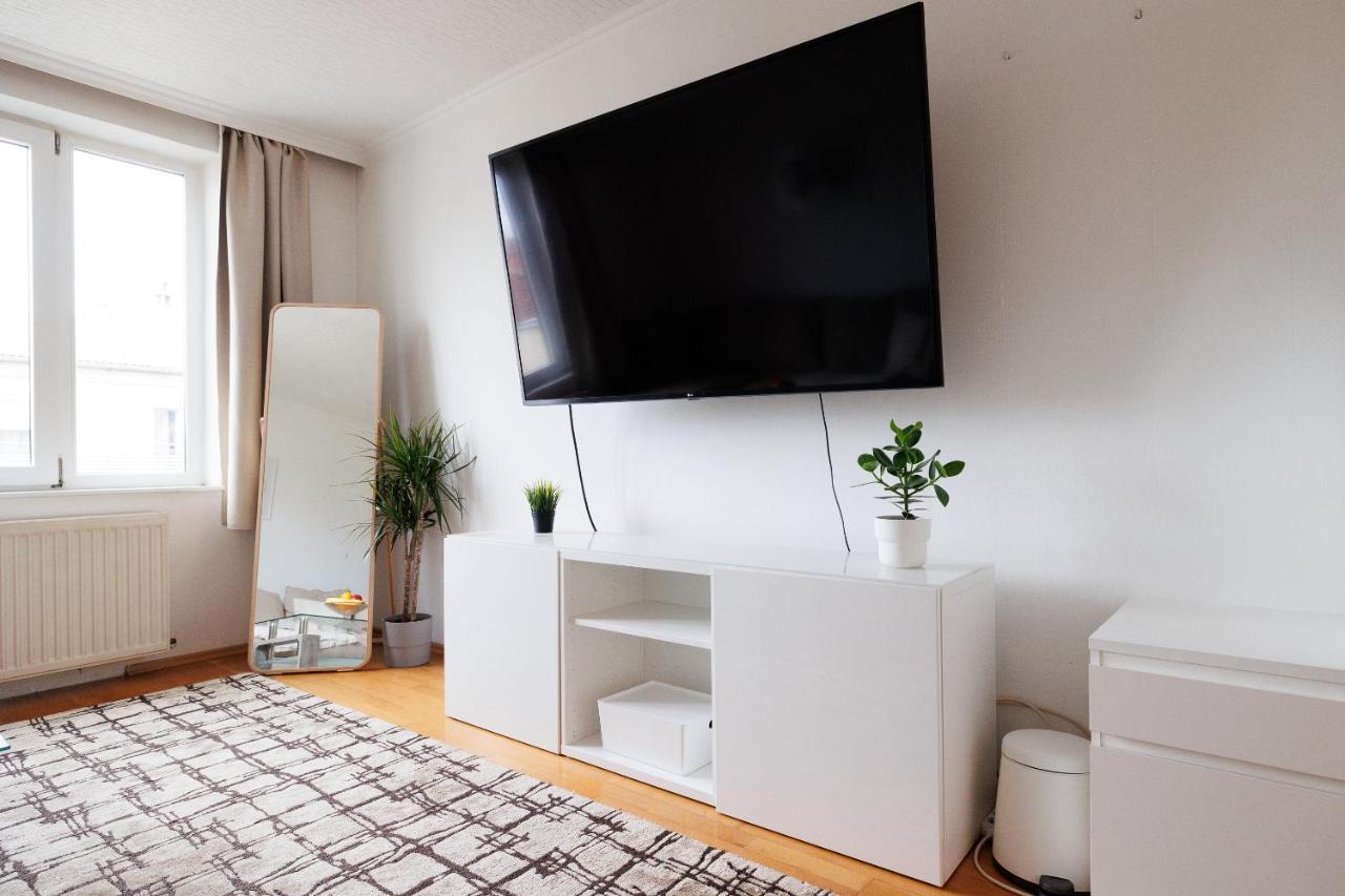 Cozy Near Center Apartment *