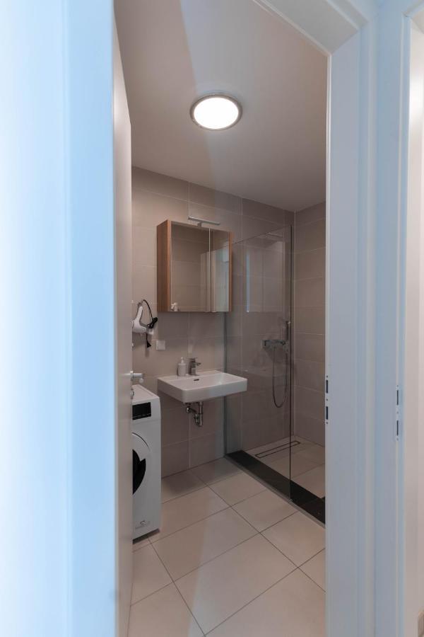 Modern With Big Balcony Near City Center Vienna