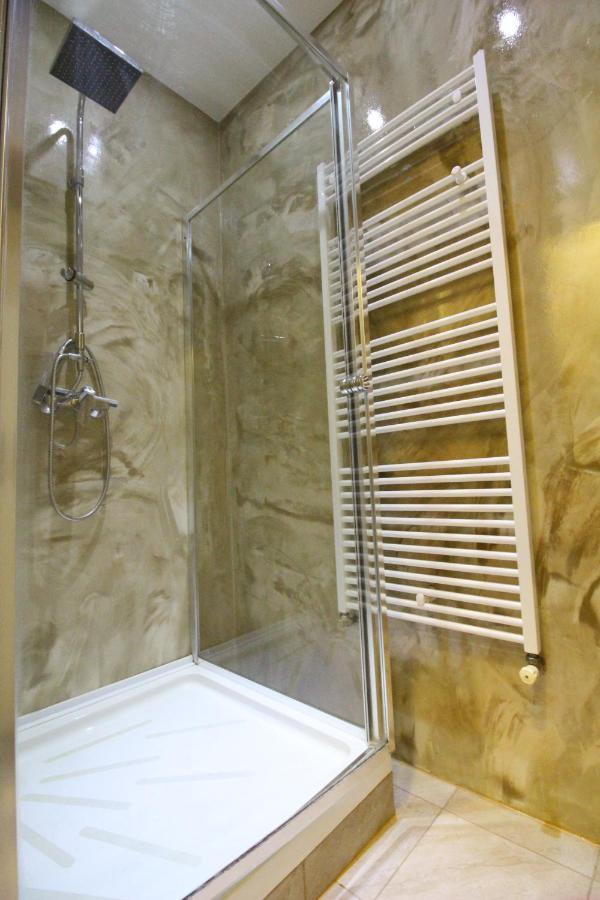 Private Double Bedroom Rf2 Apartment Vienna