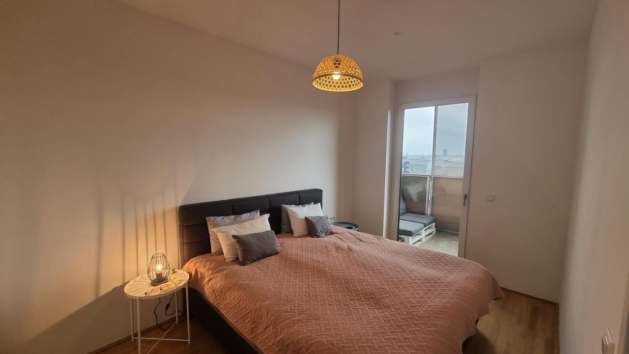 Tower-apartment In *