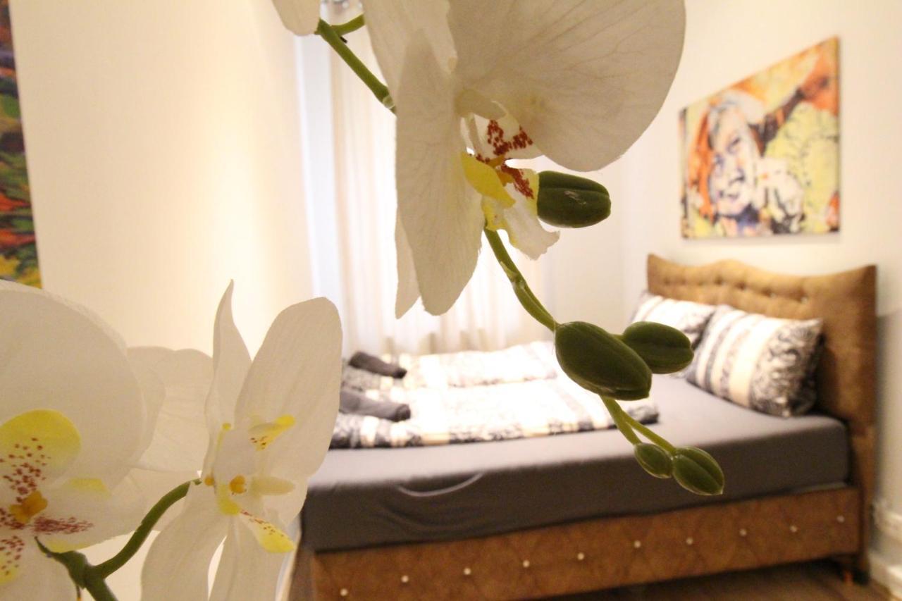 Private Double Bedroom Rf2 Apartment