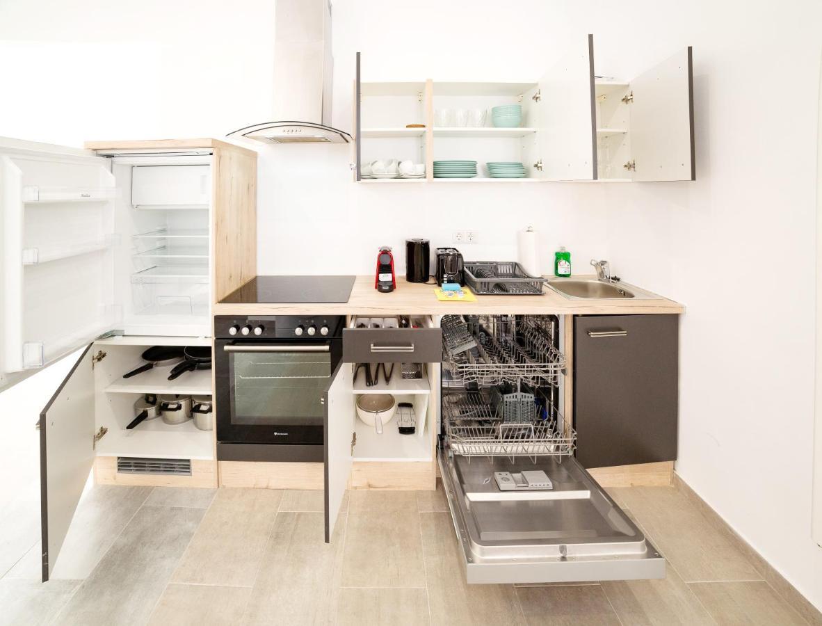 Urban Simmering Apartment