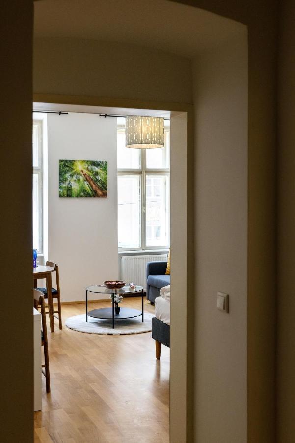 Urban Simmering Apartment