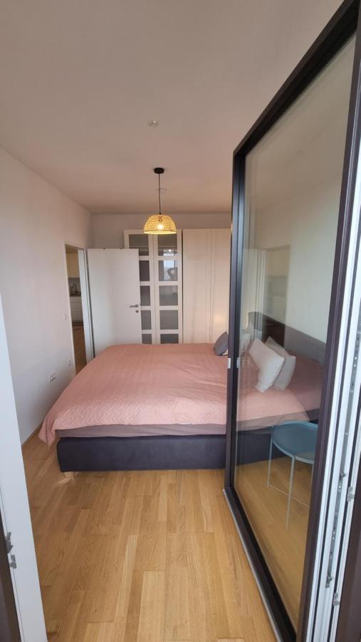 Apartment Tower-apartment In *