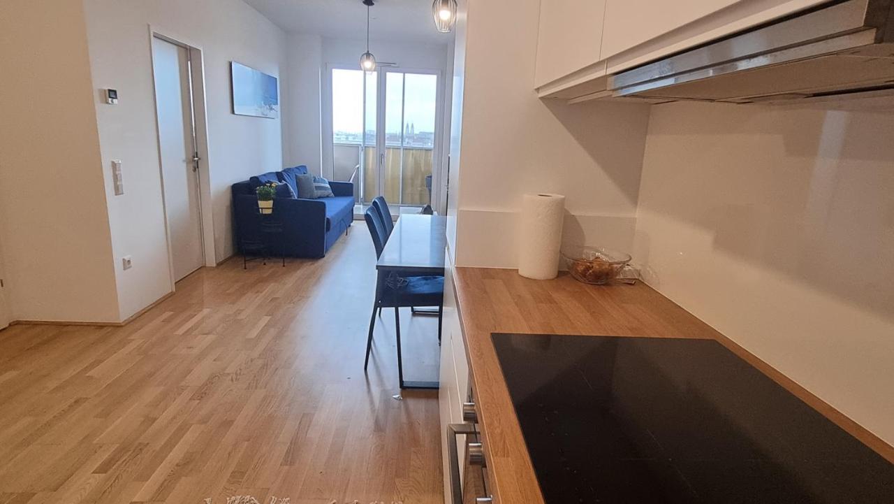 Tower-apartment In Apartment *