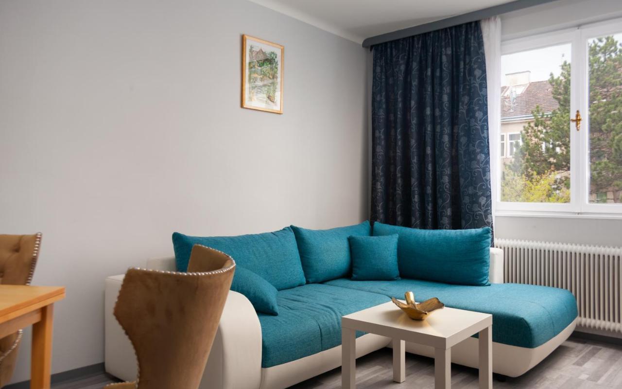 Brand-new On Shopping Street In Schoenbrunn With Lift Access *