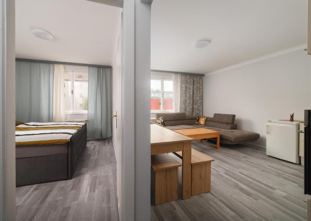 Brand-new On Shopping Street In Schoenbrunn With Lift Access *