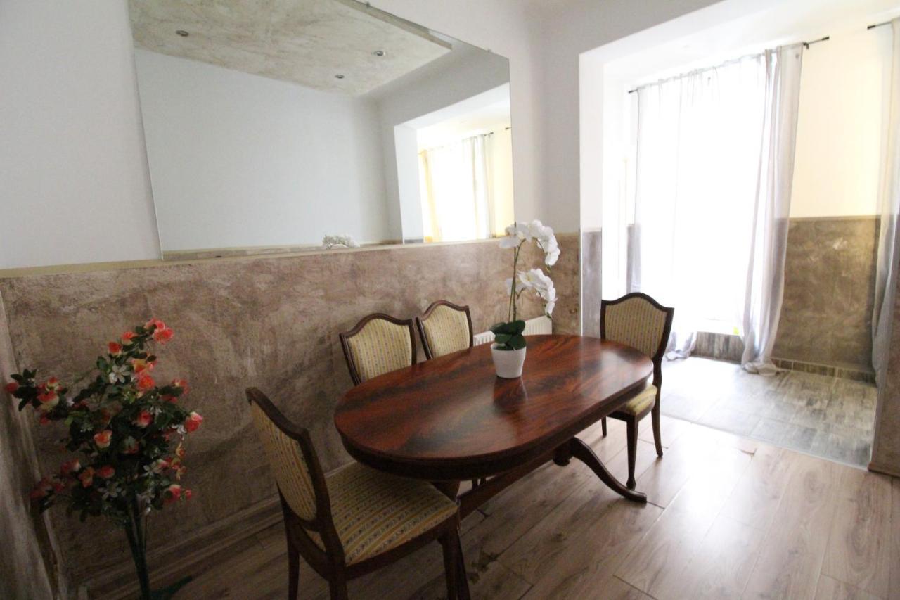 Apartment Private Double Bedroom Rf2