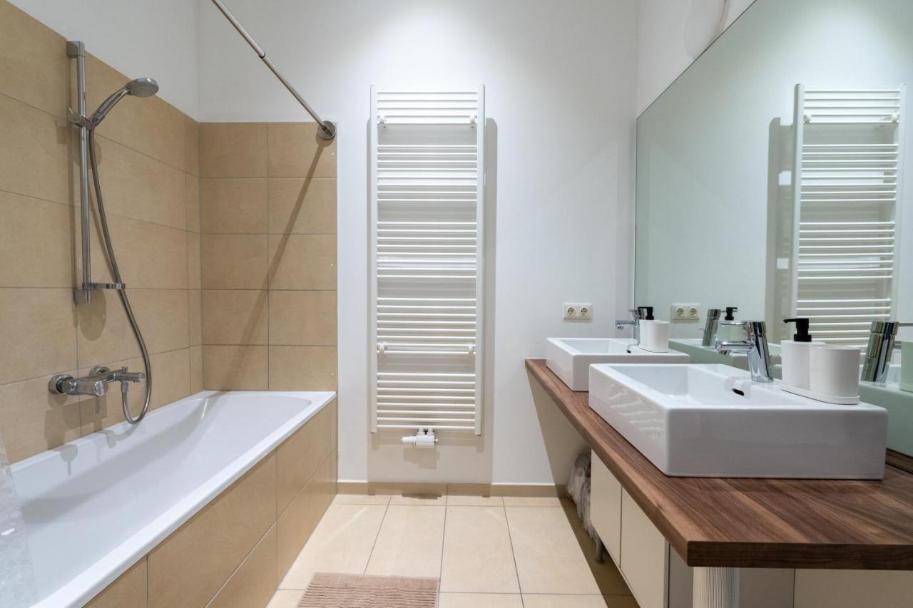 Two Bedroom * Vienna