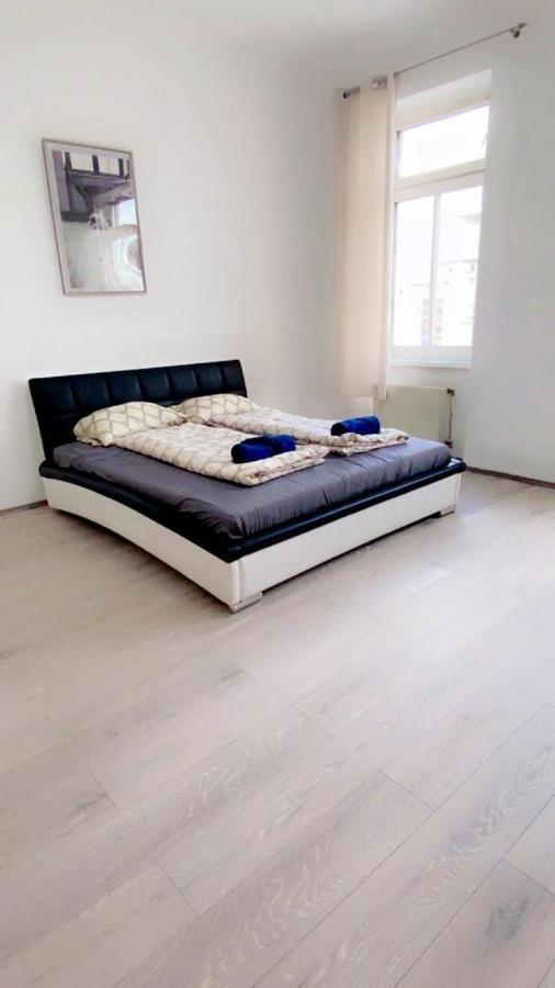 Premier Quad Wh Vienna