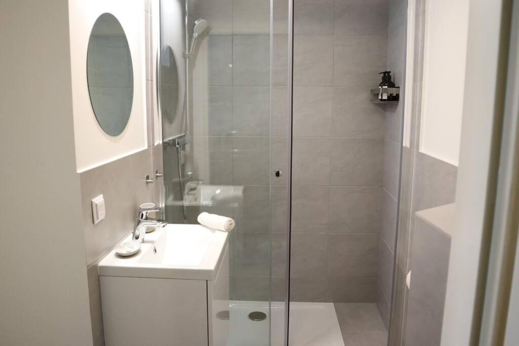 Bloom - Modern One Bedroom *