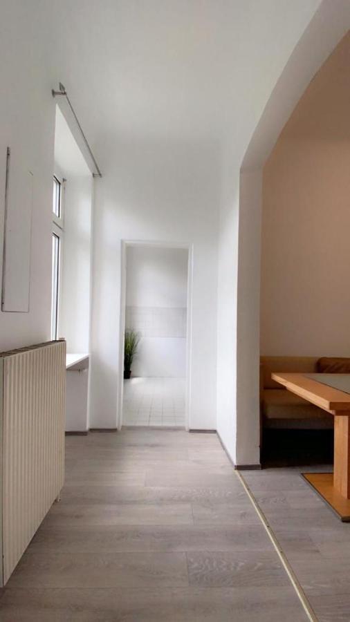 Apartment Premier Quad Wh *