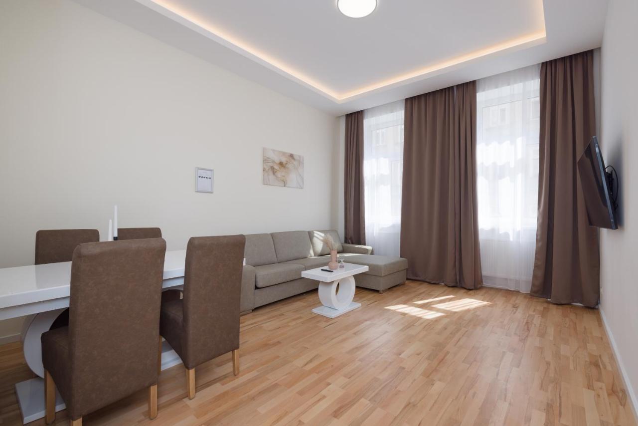 Relax 1120 Vienna