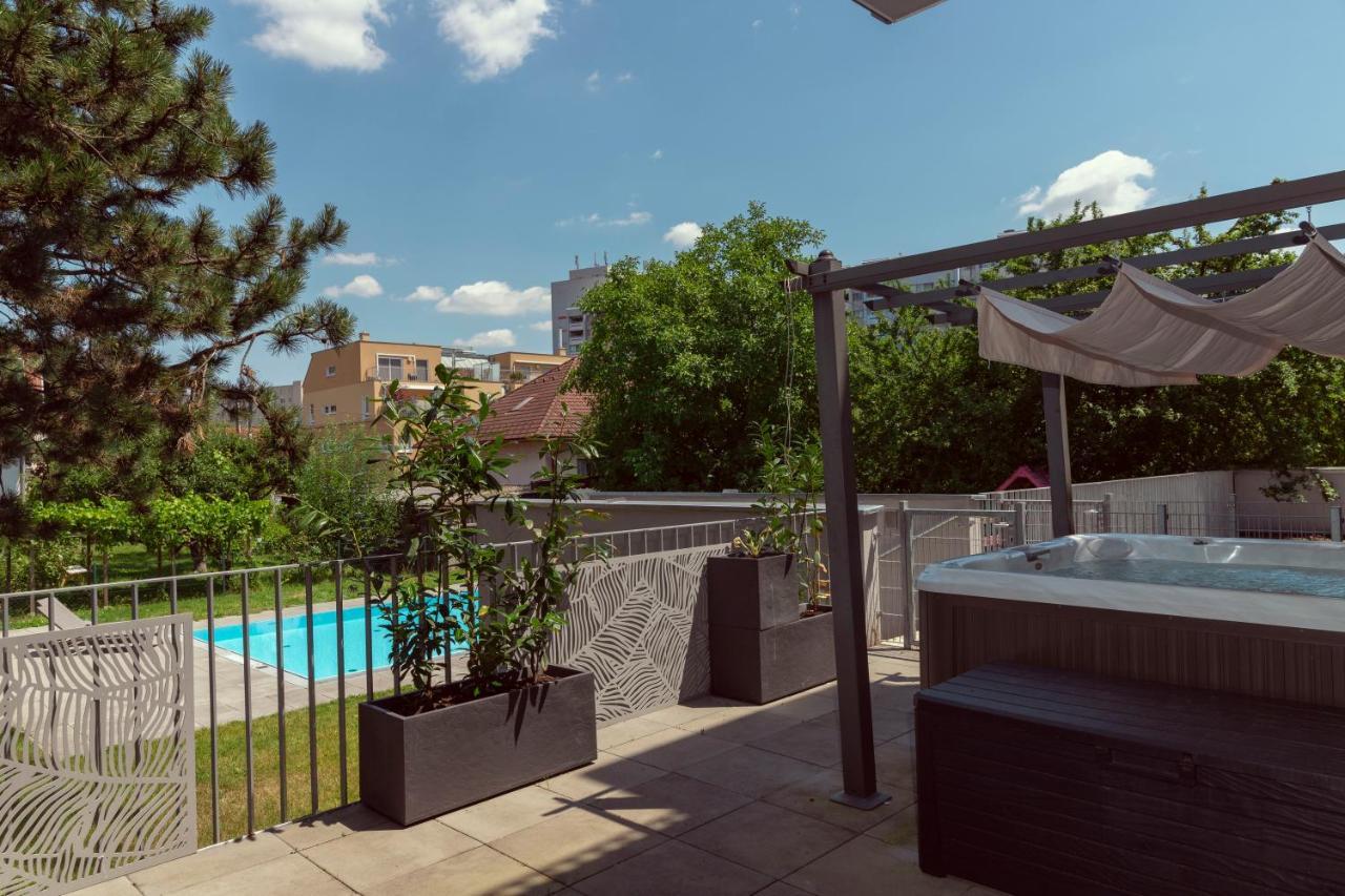 Dream Getaway With Jacuzzi And Pool Apartment *