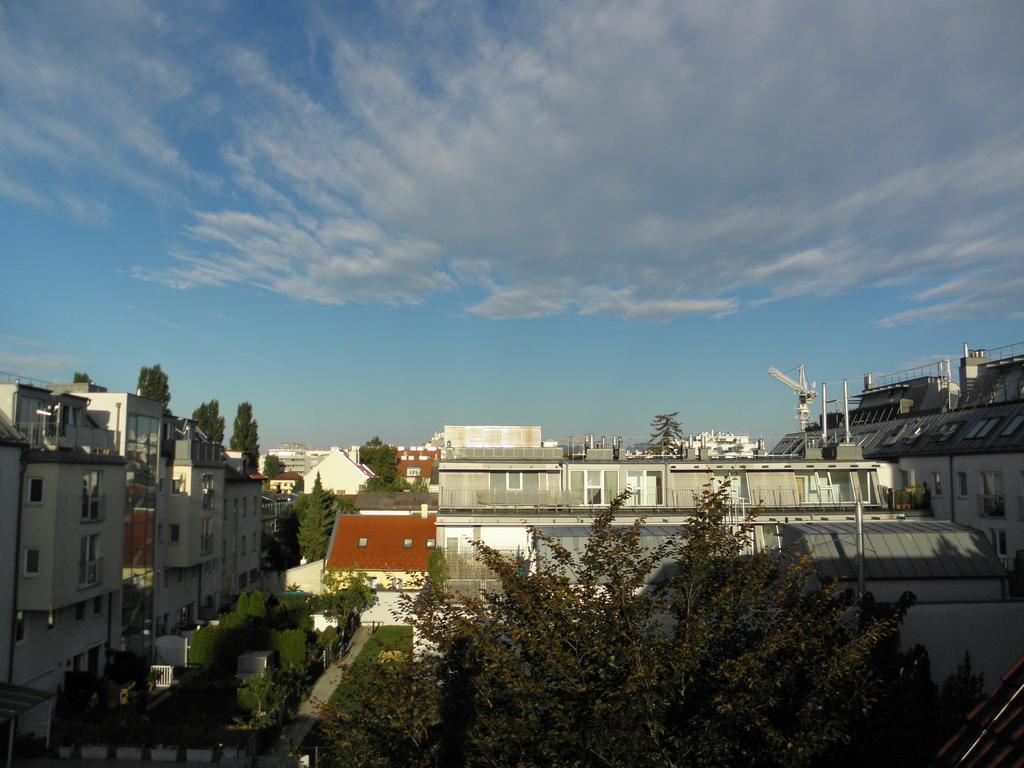 Donaustadt Kagran - At Metro U1 Hotel 3*