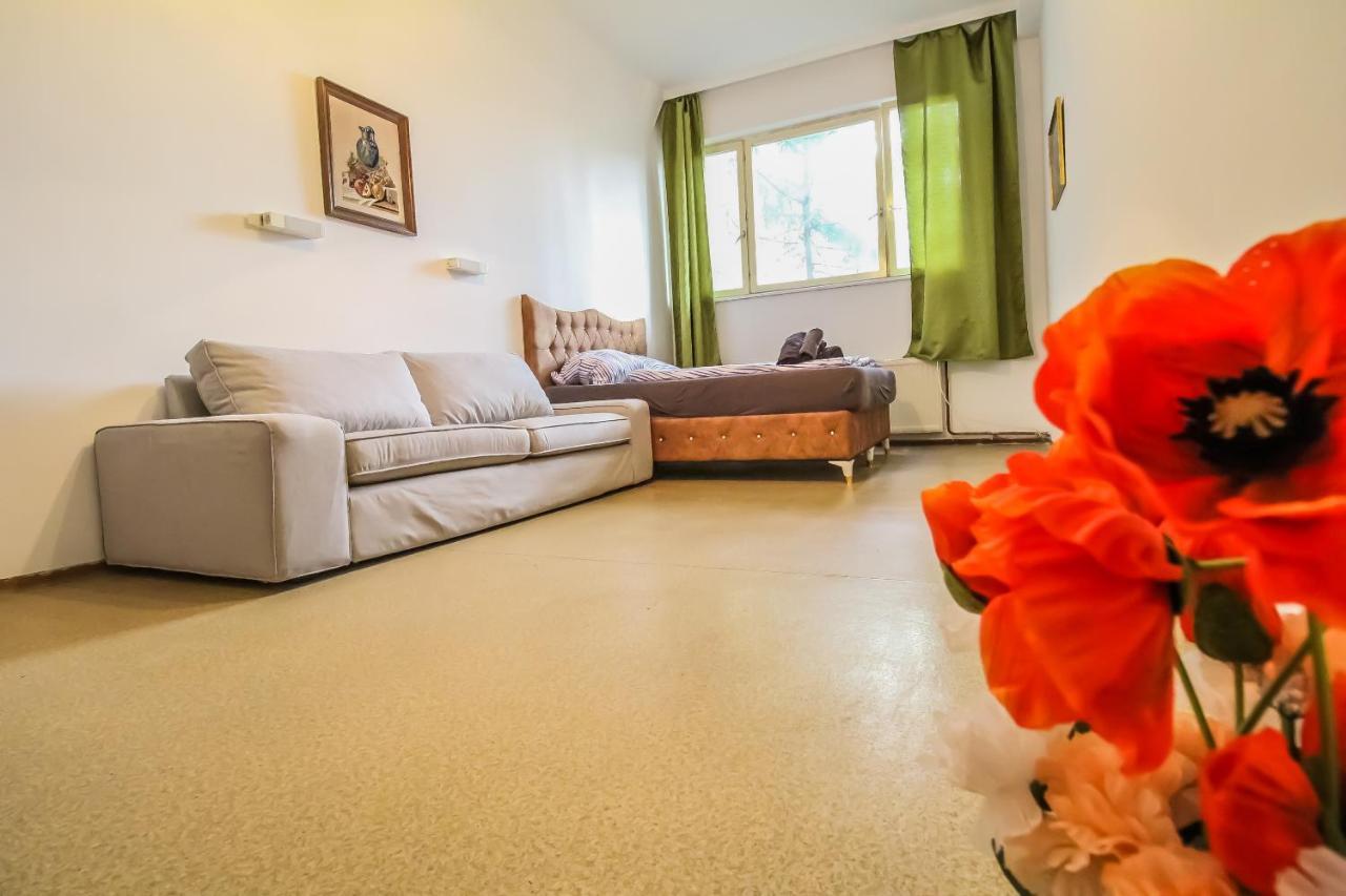 Private Triple Bedroom With Bathroom