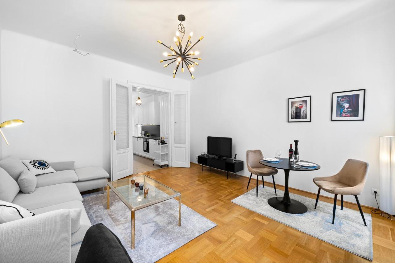 New @ Servitenviertel Apartamento