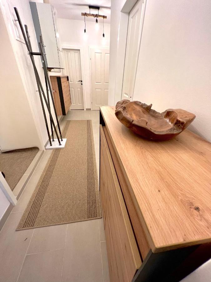 Lowenblick Apartment