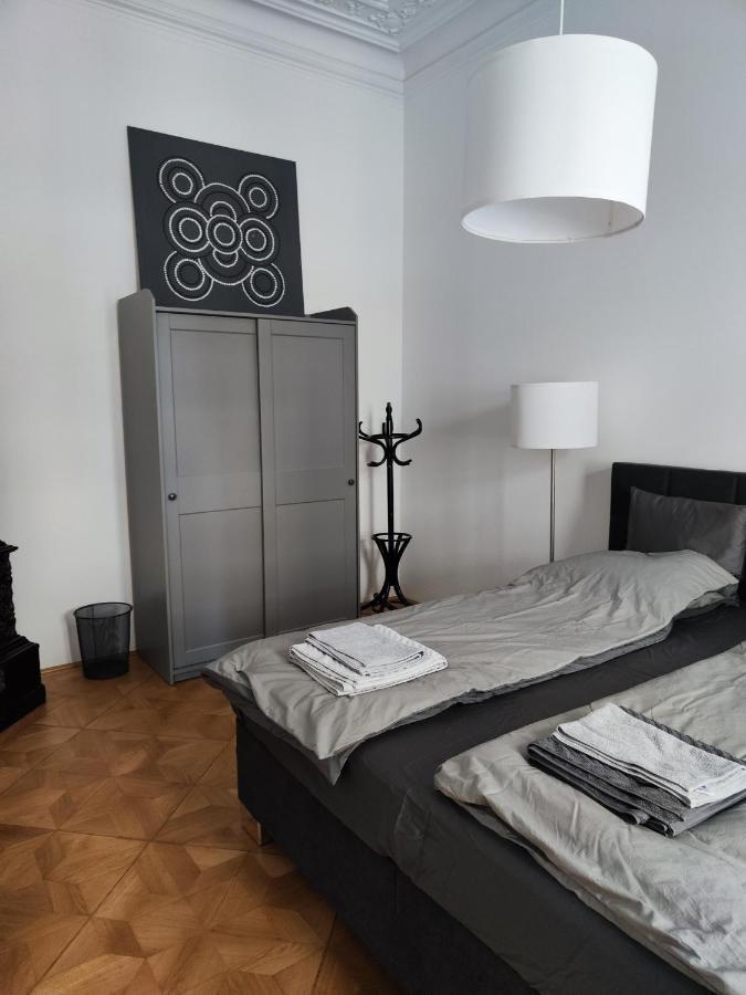 Guest house B In A Aristocratic