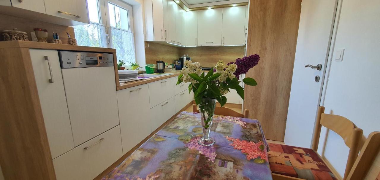 Willkommen Am Wolfersberg In Apartment