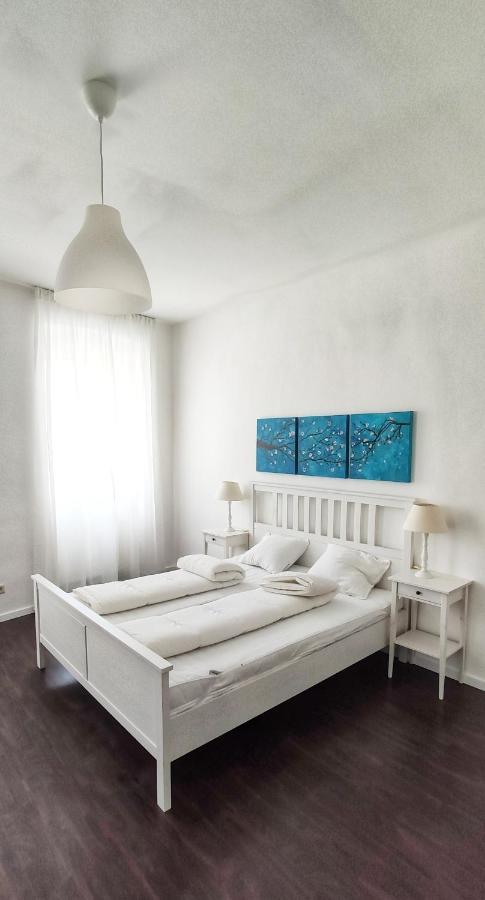 Helle Zweiraumwohnung In Wohngebiet Apartamento