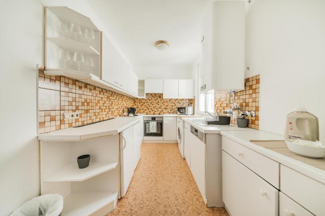 Feelhome-karmeliterviertel-6 Gaeste-wifi-smart Tv Apartment