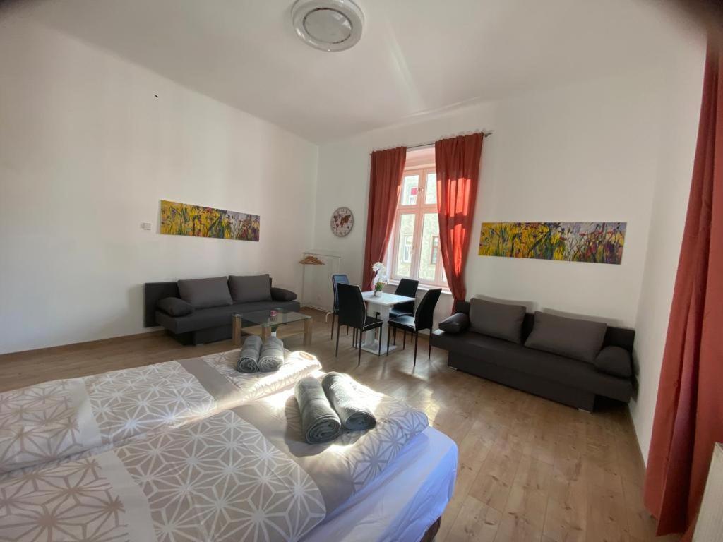 Quad-room Near Prater Stern * Viena