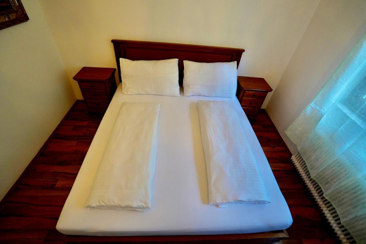 Dm Apartment *