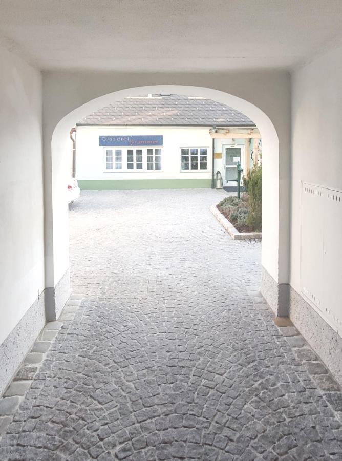Helle Zweiraumwohnung In Wohngebiet *