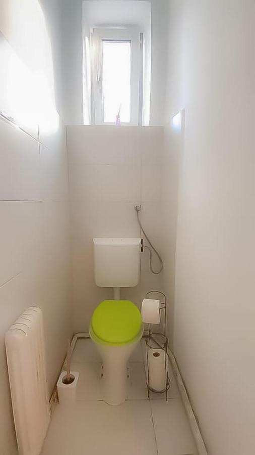 Private In Shared Pr4-9 Vienna